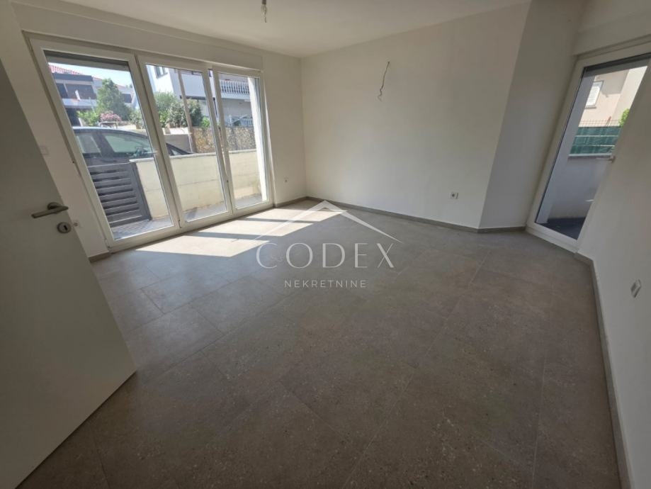 Malinska – prodaja enosobnega stanovanja s teraso blizu morja