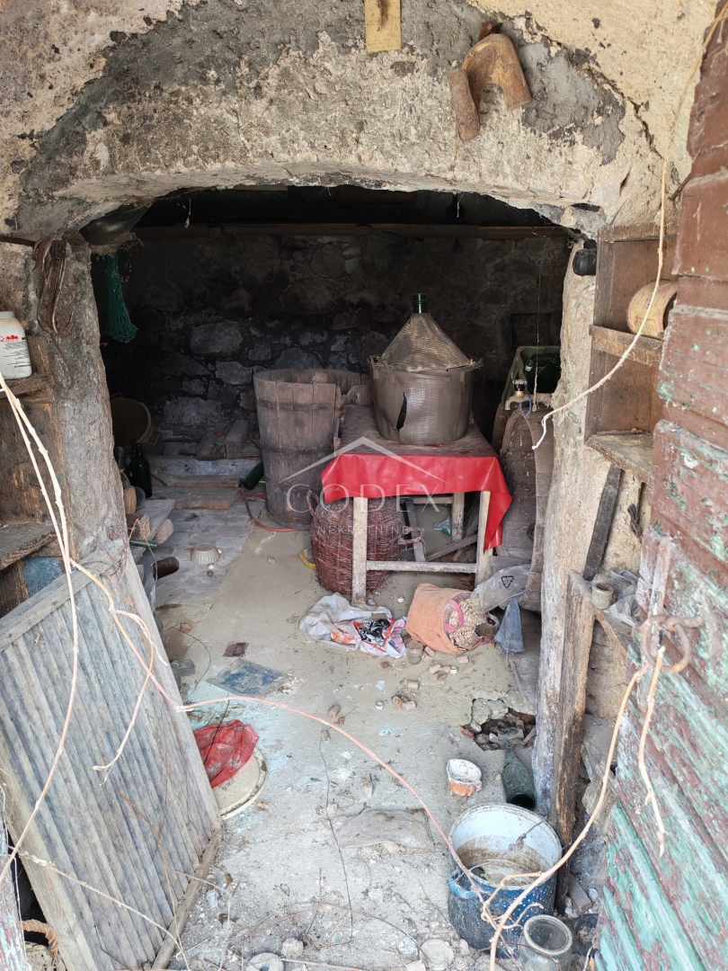 Avtentična starina s pogledom na morje in atrijem – Bribir