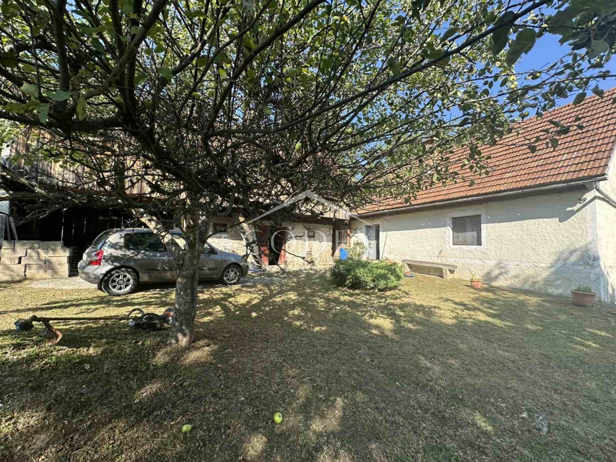 Severin na Kupi – hiša za oddih v naravi z veliko parcelo