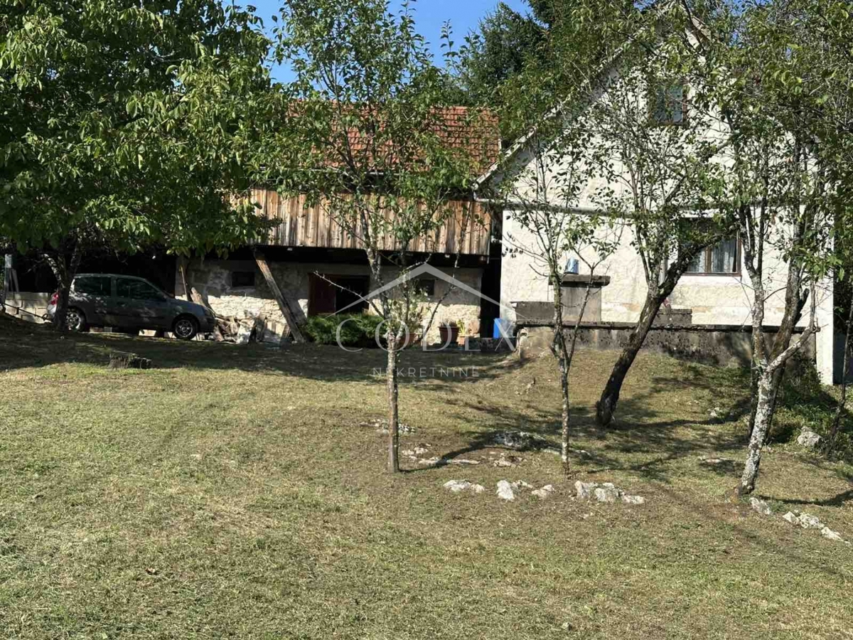 Severin na Kupi – hiša za oddih v naravi z veliko parcelo