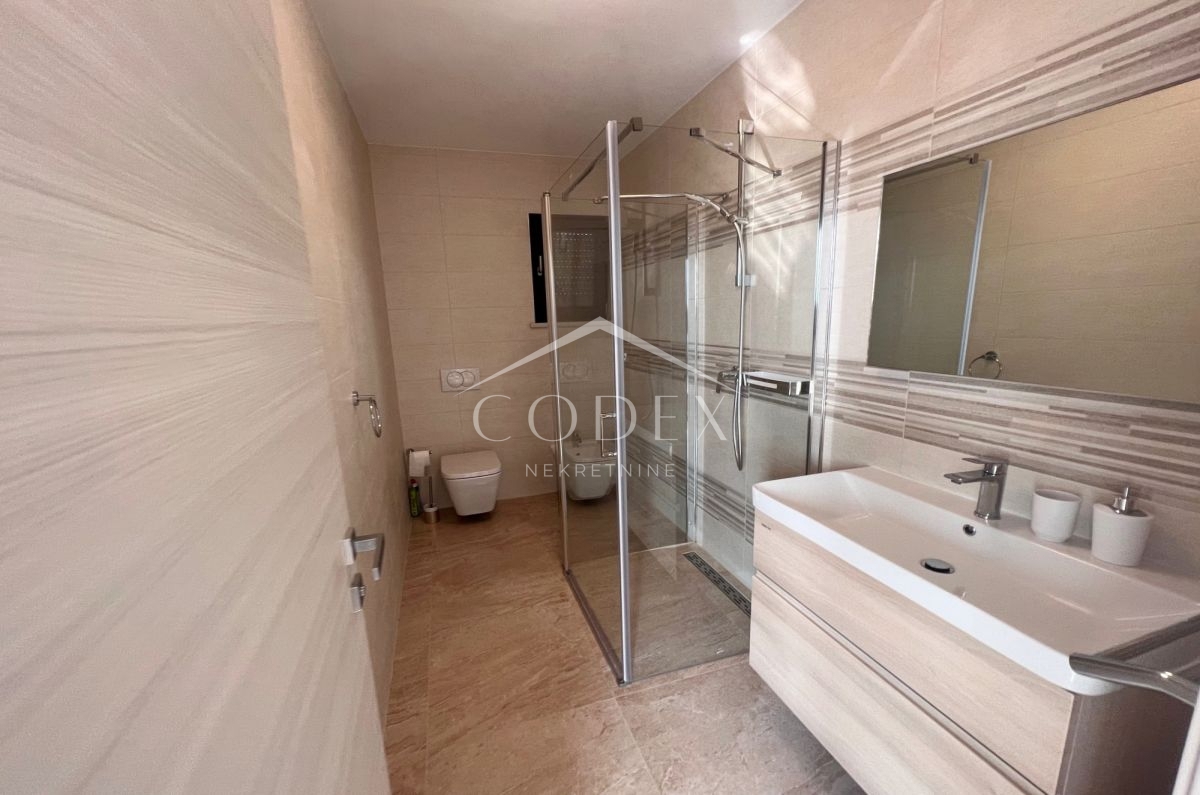 Hiša Pobri, Opatija - Okolica, 250m2