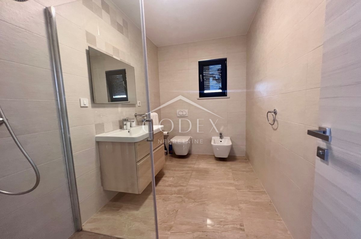 Hiša Pobri, Opatija - Okolica, 250m2