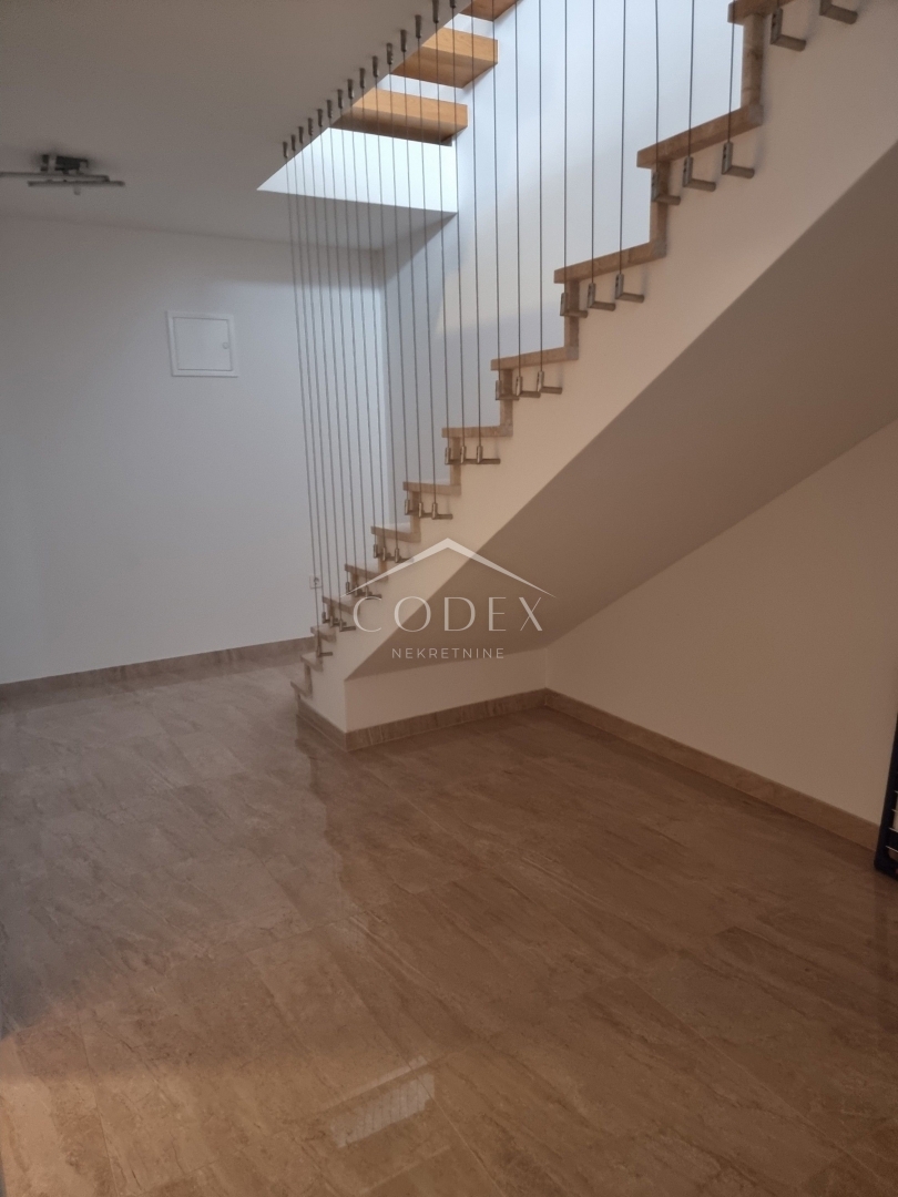 Hiša Pobri, Opatija - Okolica, 250m2