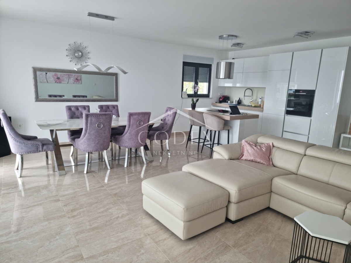 Hiša Pobri, Opatija - Okolica, 250m2