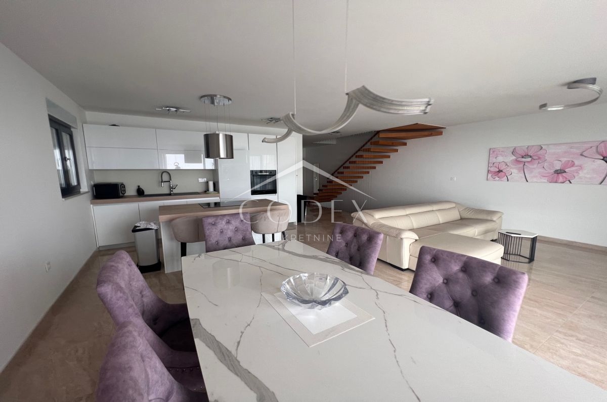 Hiša Pobri, Opatija - Okolica, 250m2