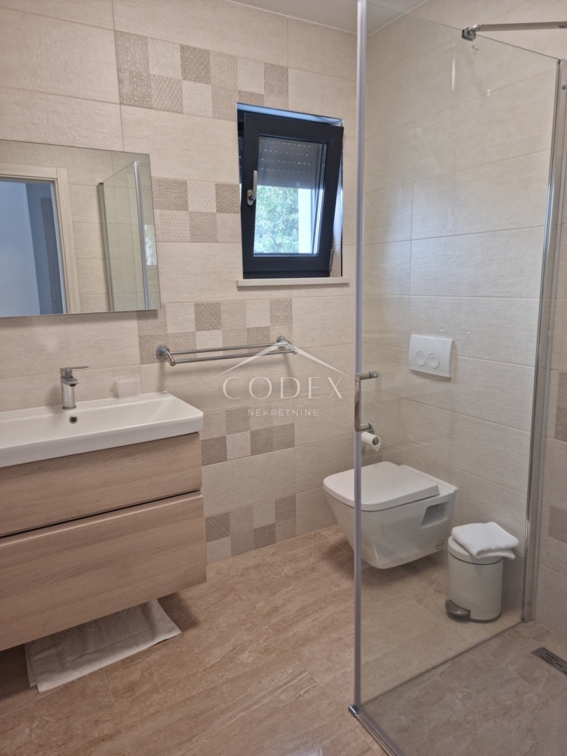 Hiša Pobri, Opatija - Okolica, 250m2