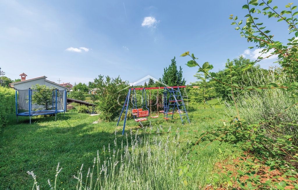 Višnjan - kamnita vila polna udobja