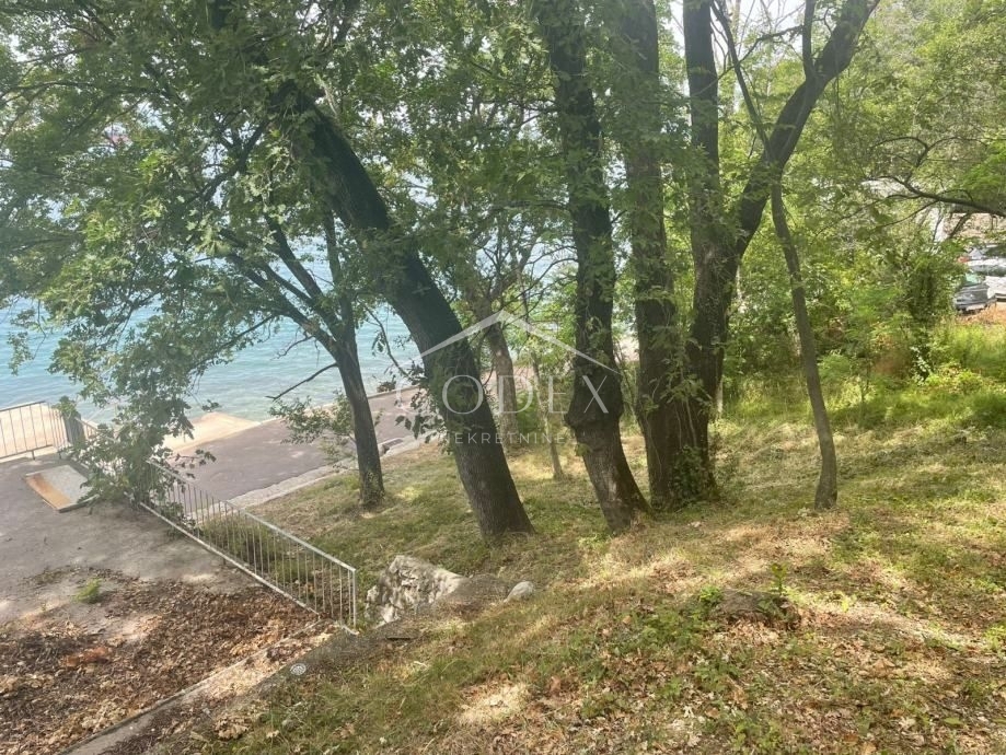 Omišalj - sale of T1 land, 1st row to the sea!
