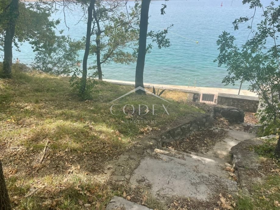 Omišalj - sale of T1 land, 1st row to the sea!