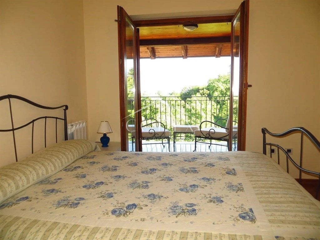 Ičići - prodaja čudovitega dvoetažnega apartmaja s pogledom na morje