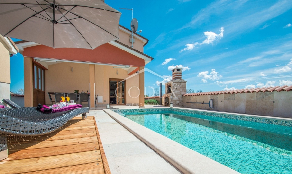Marčana - vila z bazenom in uveljavljenim turističnim najemom