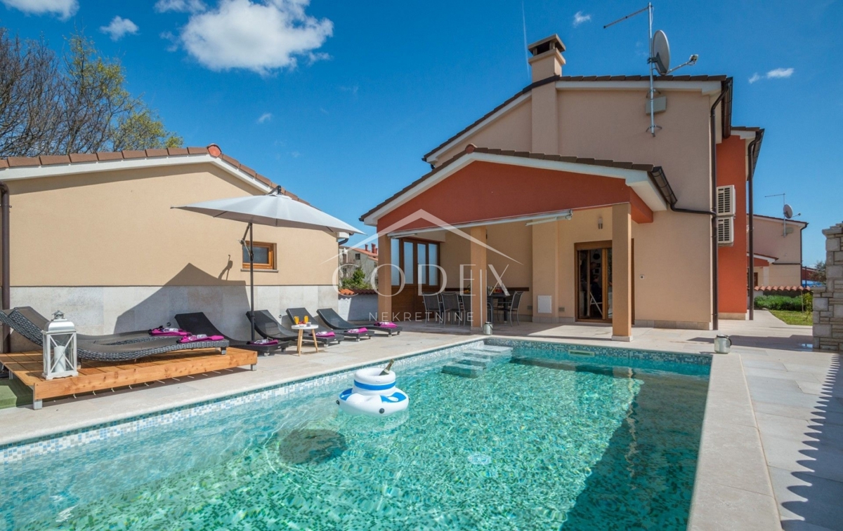 Marčana - vila z bazenom in uveljavljenim turističnim najemom