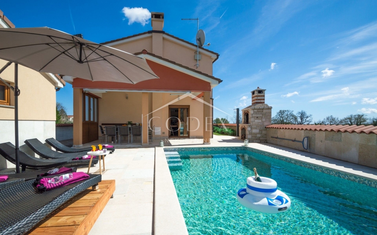 Marčana - vila z bazenom in uveljavljenim turističnim najemom