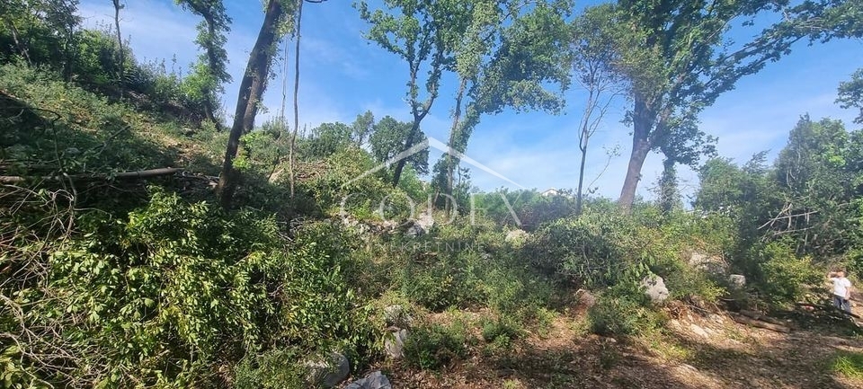 Ičići - gradbeno zemljišče s čudovitim pogledom na morje