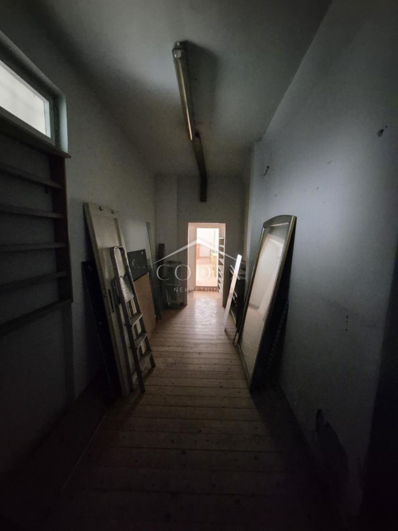 Sušak - prodaja poslovnih prostorov v bližini centra