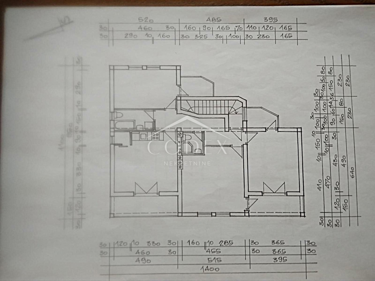 Malinska - prodaja hiša v Rohbau s 4 apartmaji
