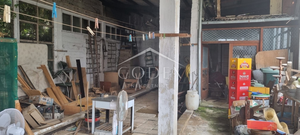 Crikvenica - hiša za investicijo!