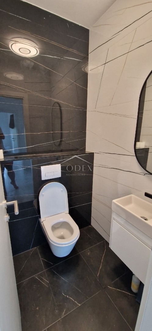 Novalja - prodaja luksuznega apartmaja s pogledom na morje