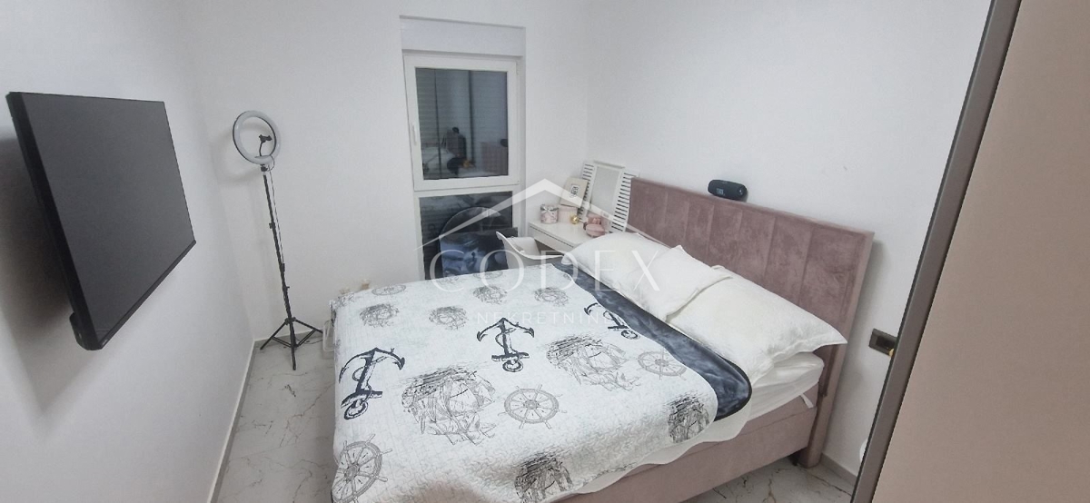 Novalja - prodaja luksuznega apartmaja s pogledom na morje
