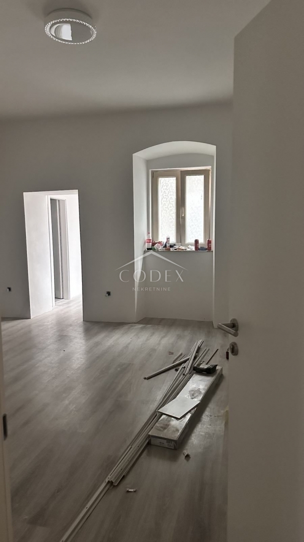 Center - prodaja 2 stanovanj za investicijo!