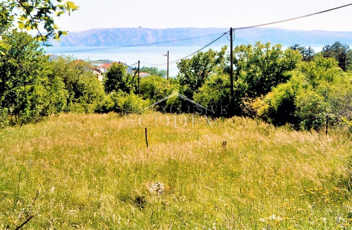 Klenovica - zazidljivo zemljišče s panoramskim pogledom na morje