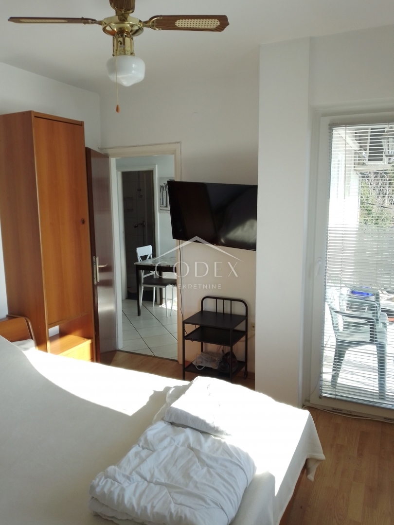 Opatija, Volosko - prodaja 2 apartmaja s pogledom in parkiriščem