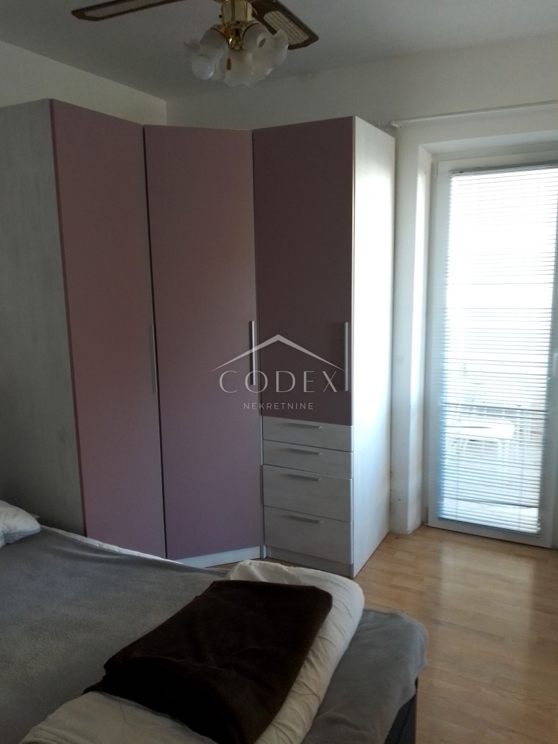 Opatija, Volosko - prodaja 2 apartmaja s pogledom in parkiriščem