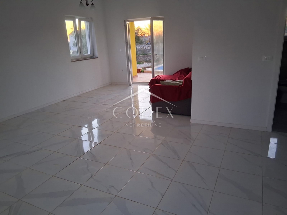 Čabrunići - prodaja gradbenih parcel za gradnjo hiše