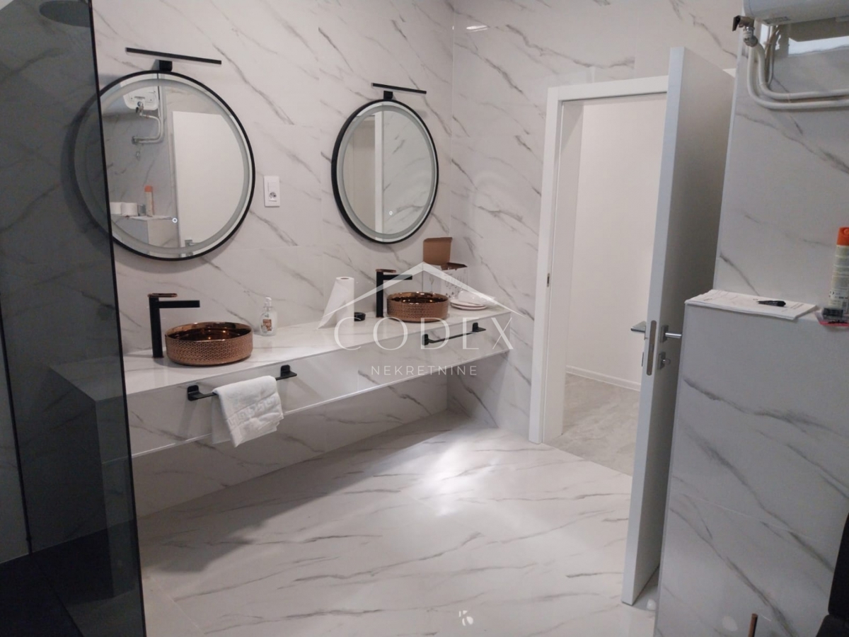 Opatija - Čudovito veliko stanovanje v stari vili