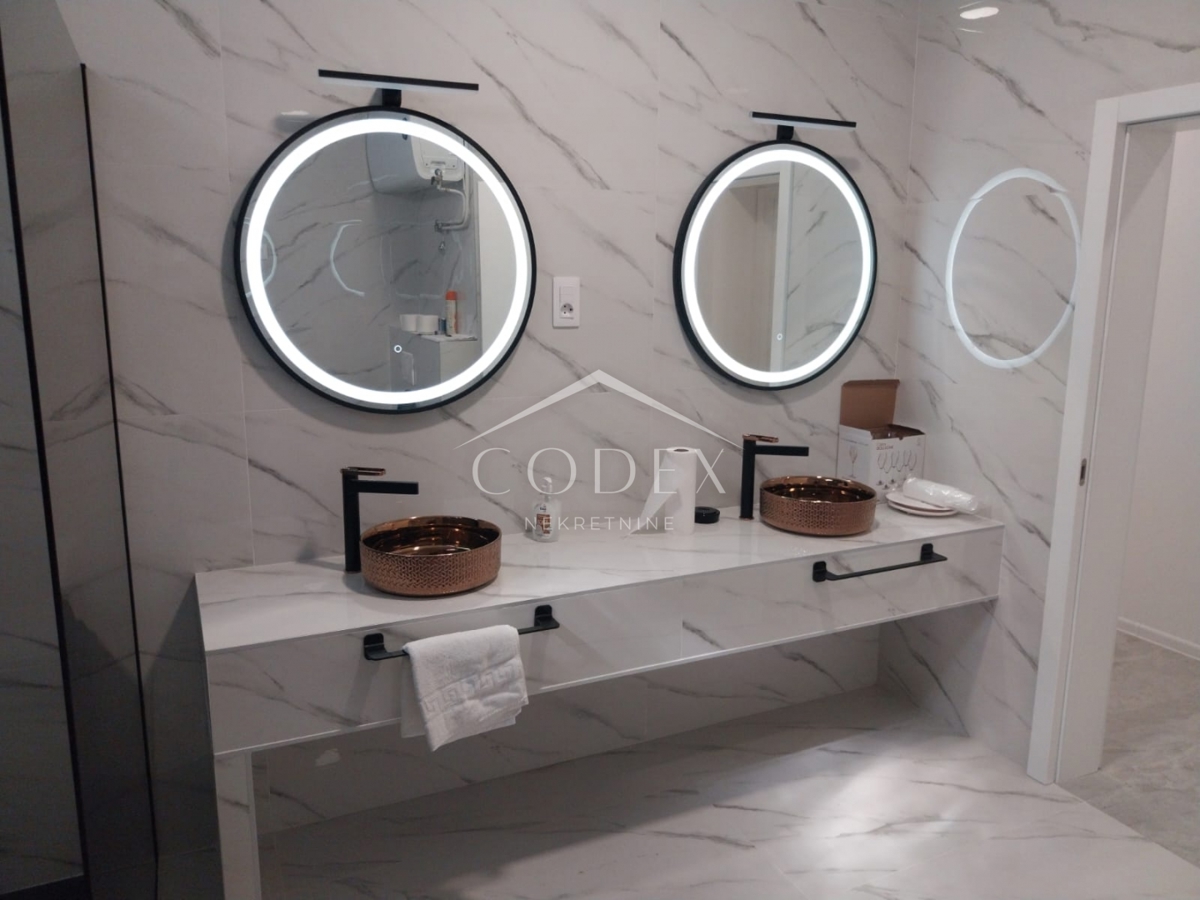 Opatija - Čudovito veliko stanovanje v stari vili