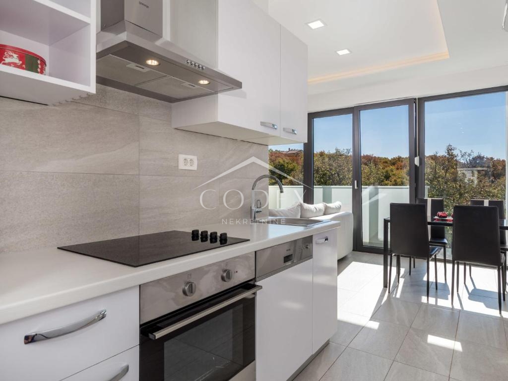 Kostrena – Prodaja luksuzne vile s bazenom in čudovitim razgledom