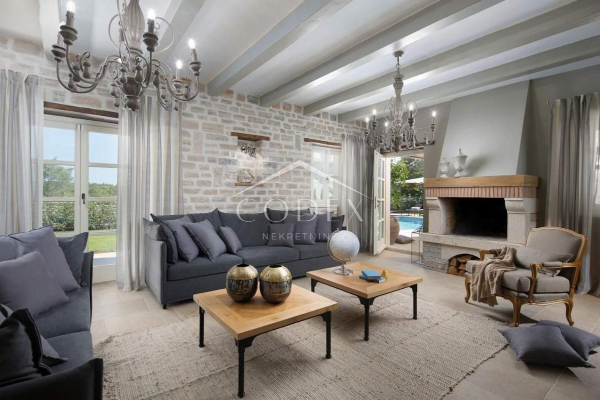 Kanfanar - Luksuzna kamena villa sa bazenom 