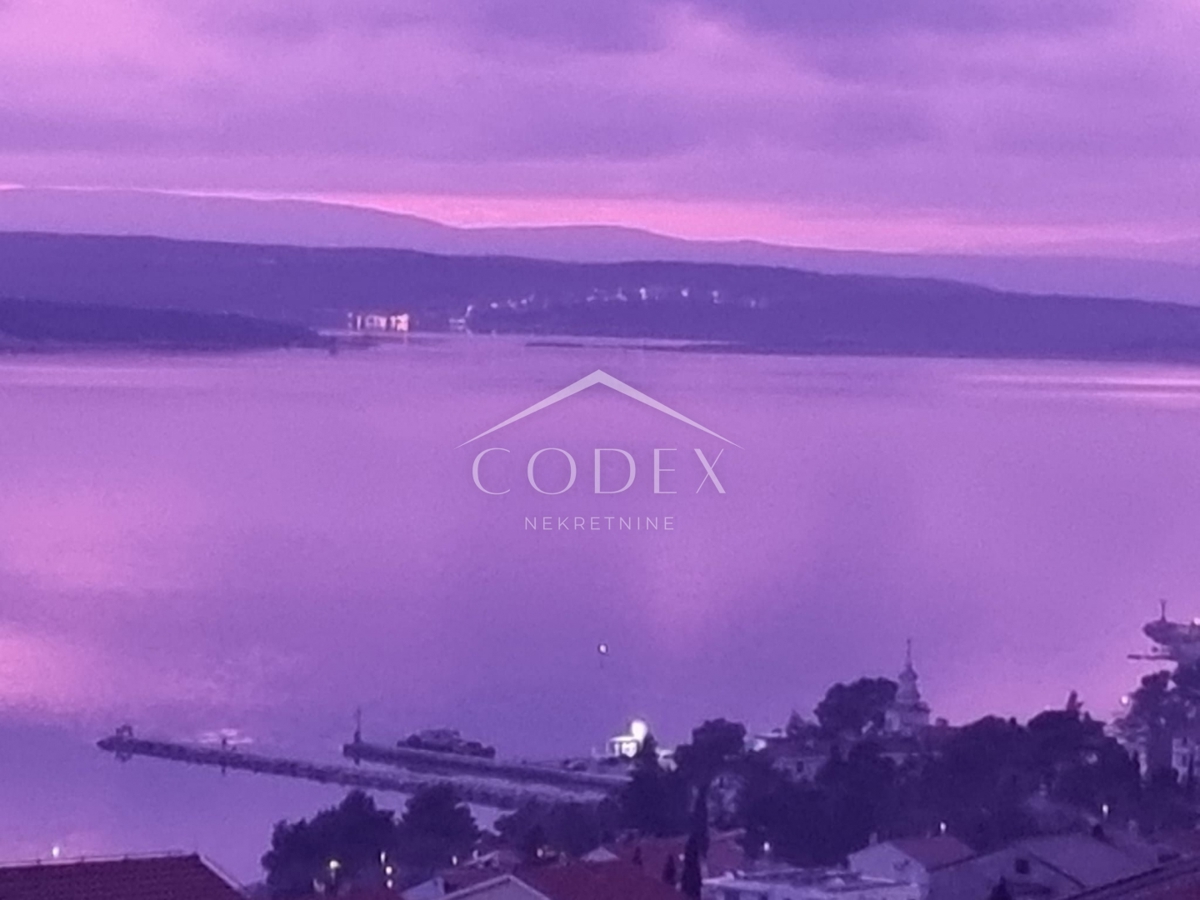 Crikvenica - na novo prenovljen apartma s čudovitim pogledom v bližini morja!