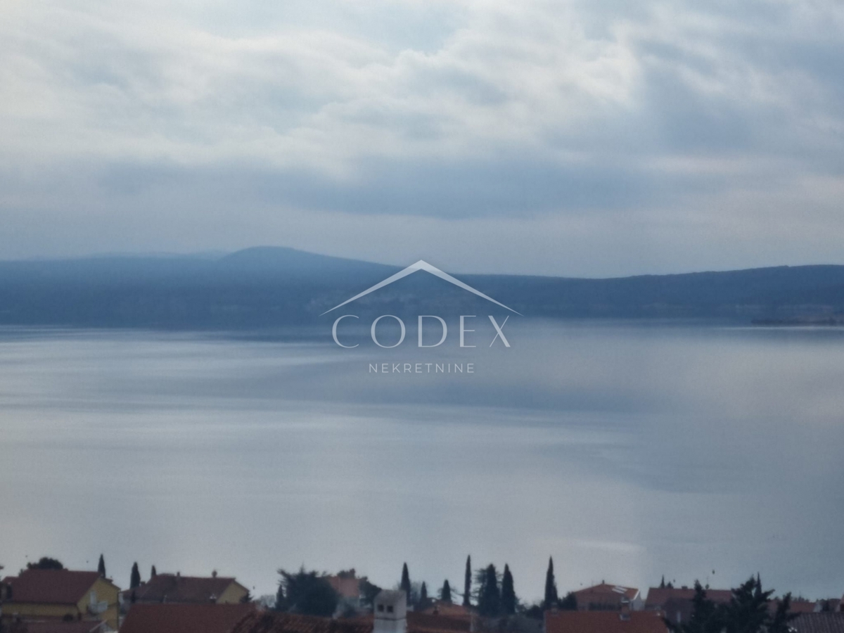 Crikvenica - na novo prenovljen apartma s čudovitim pogledom v bližini morja!