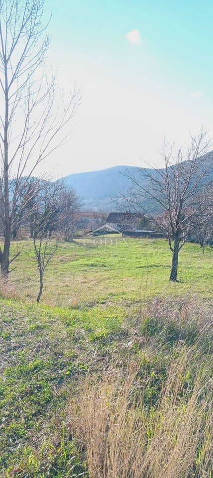 Bribir - gradbeno zemljišče za gradnjo