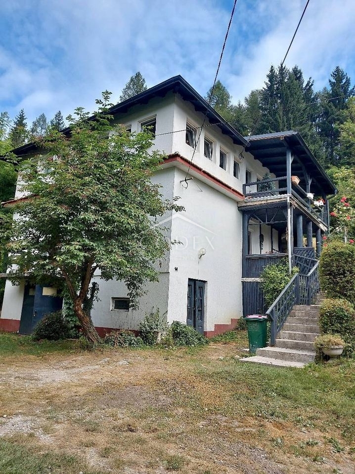 Moravice - prodaja planinske hiše na mirni lokaciji
