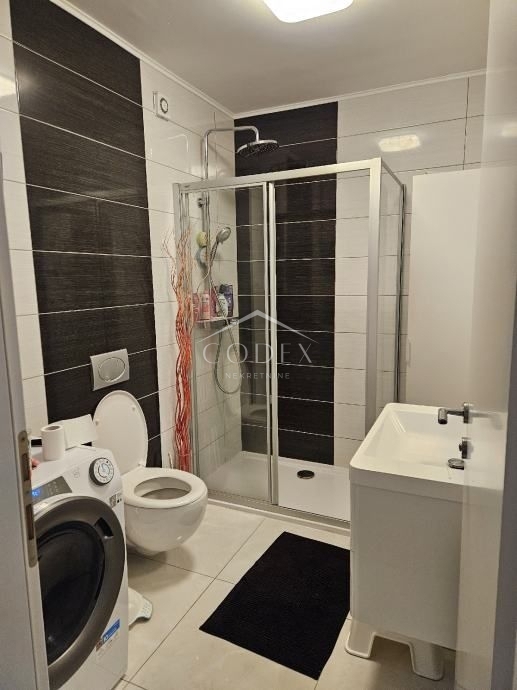 Crikvenica - prodaja apartma z garažo in pogledom na morje