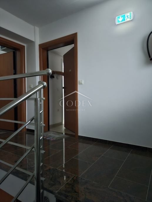 Crikvenica - prodaja apartma z garažo in pogledom na morje
