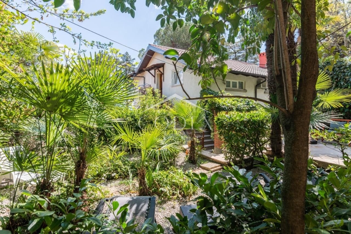 Stanovanje Opatija - Centar, Opatija, 141m2