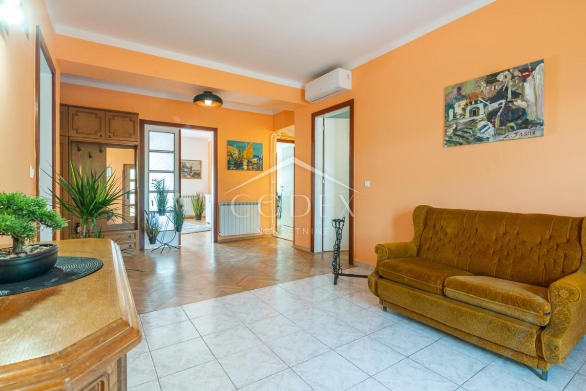 Stanovanje Opatija - Centar, Opatija, 141m2