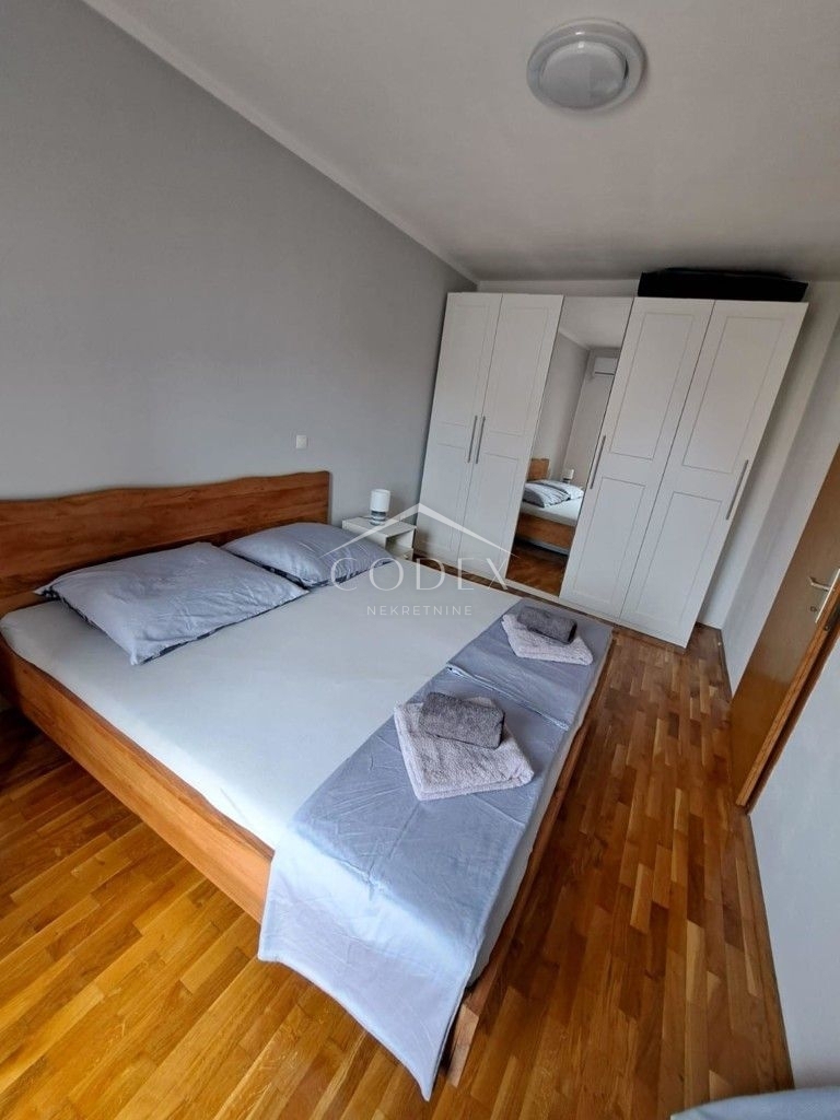 Barbat - prodaja novopremišljene dvosobne hiše