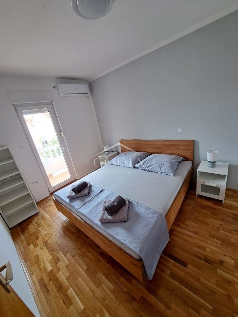 Barbat - prodaja novopremišljene dvosobne hiše