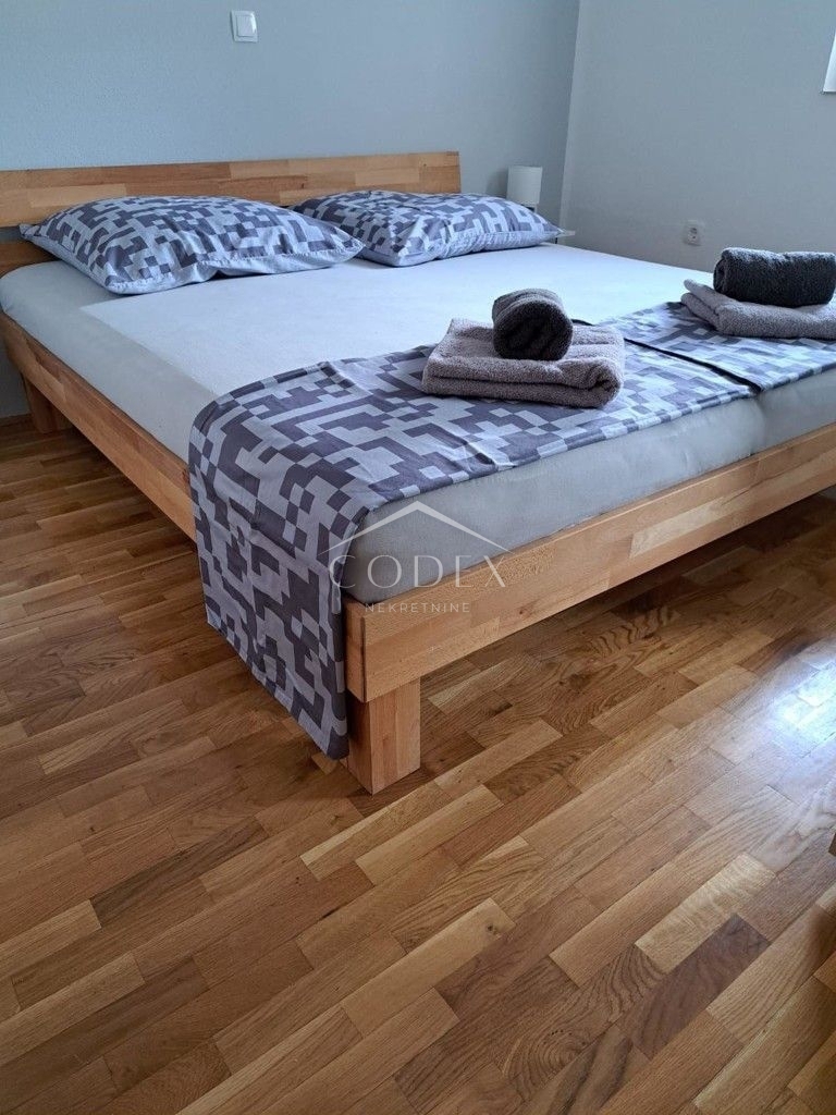 Barbat - prodaja novopremišljene dvosobne hiše