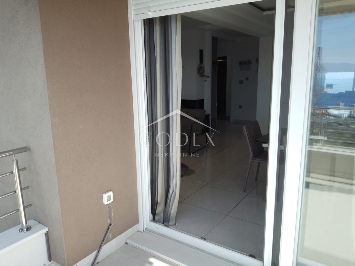 Karlovac - prodaja hiše s 3 stanovanji in čudovitim vrtom