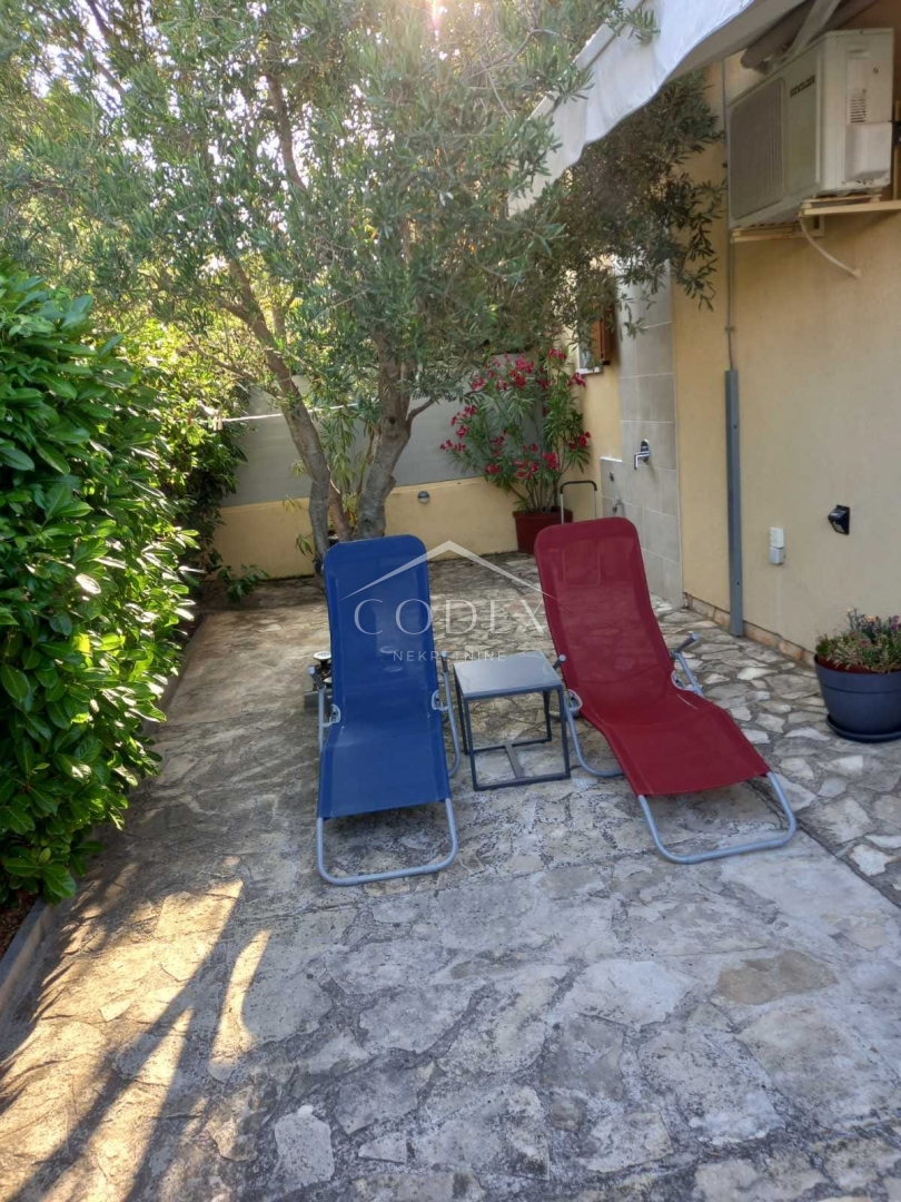 Banjole, Volme – enosobno stanovanje naprodaj s parkiriščem