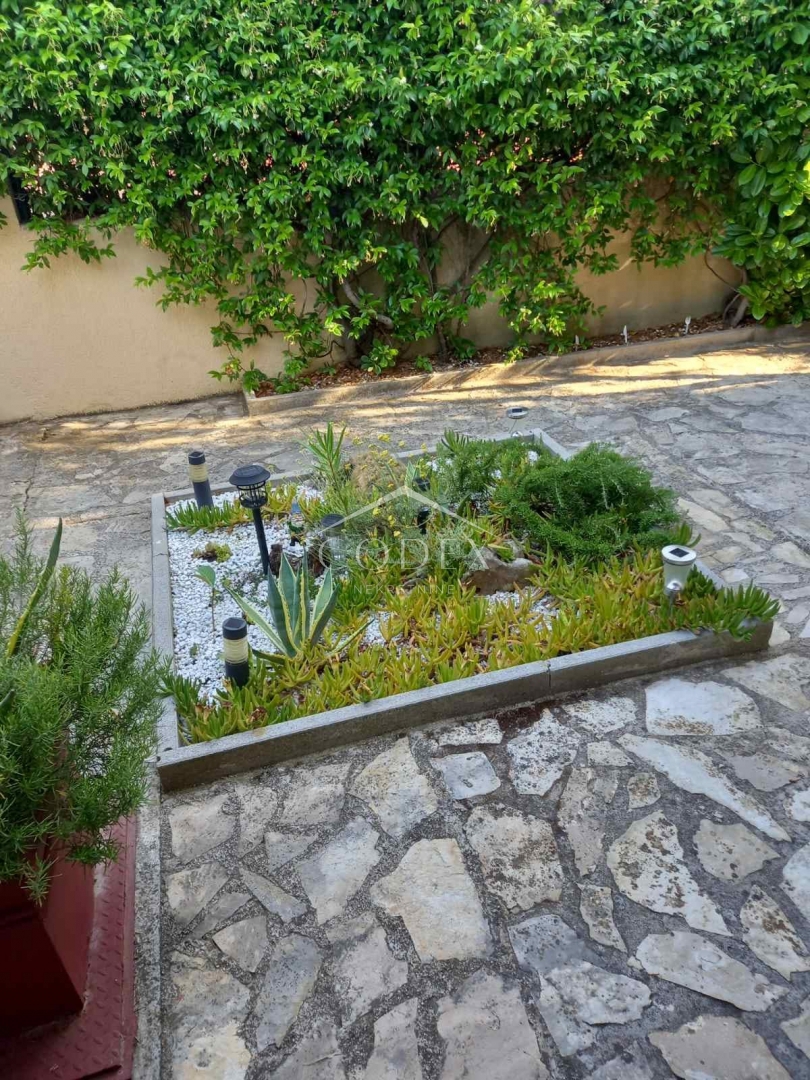 Banjole, Volme – enosobno stanovanje naprodaj s parkiriščem