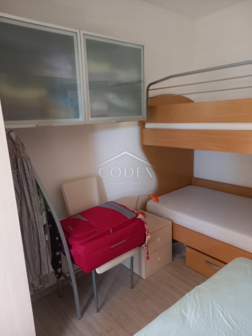 Banjole, Volme – enosobno stanovanje naprodaj s parkiriščem