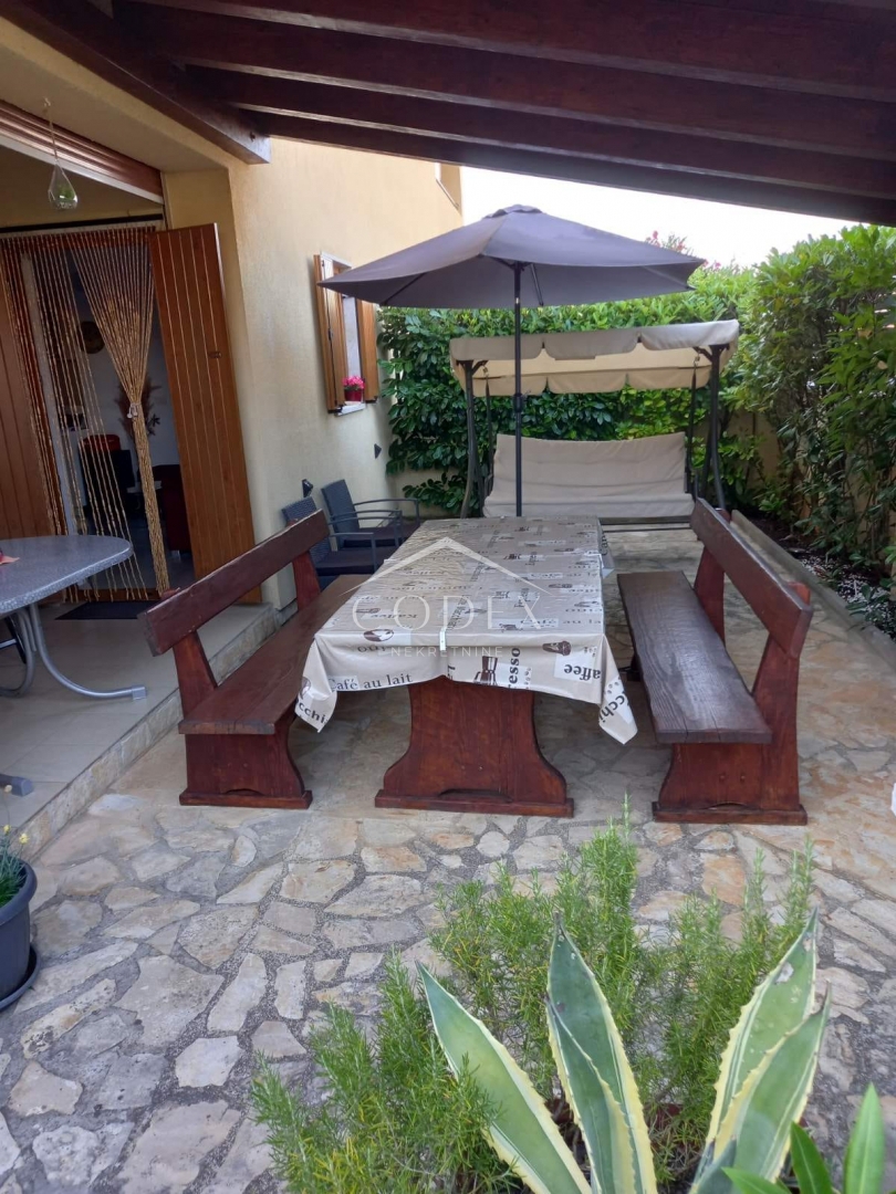 Banjole, Volme – enosobno stanovanje naprodaj s parkiriščem