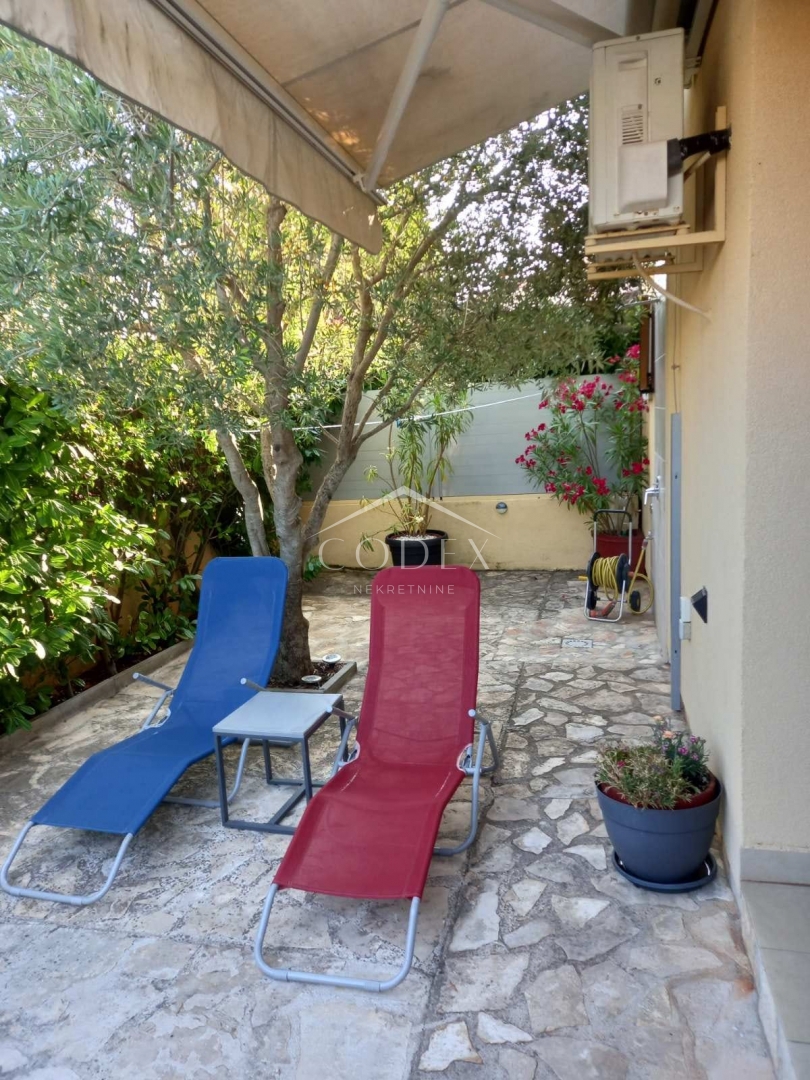 Banjole, Volme – enosobno stanovanje naprodaj s parkiriščem