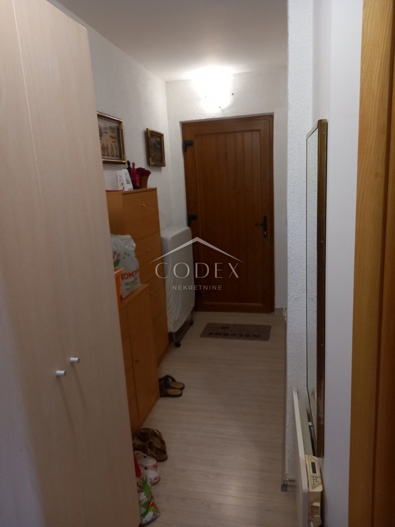 Banjole, Volme – enosobno stanovanje naprodaj s parkiriščem